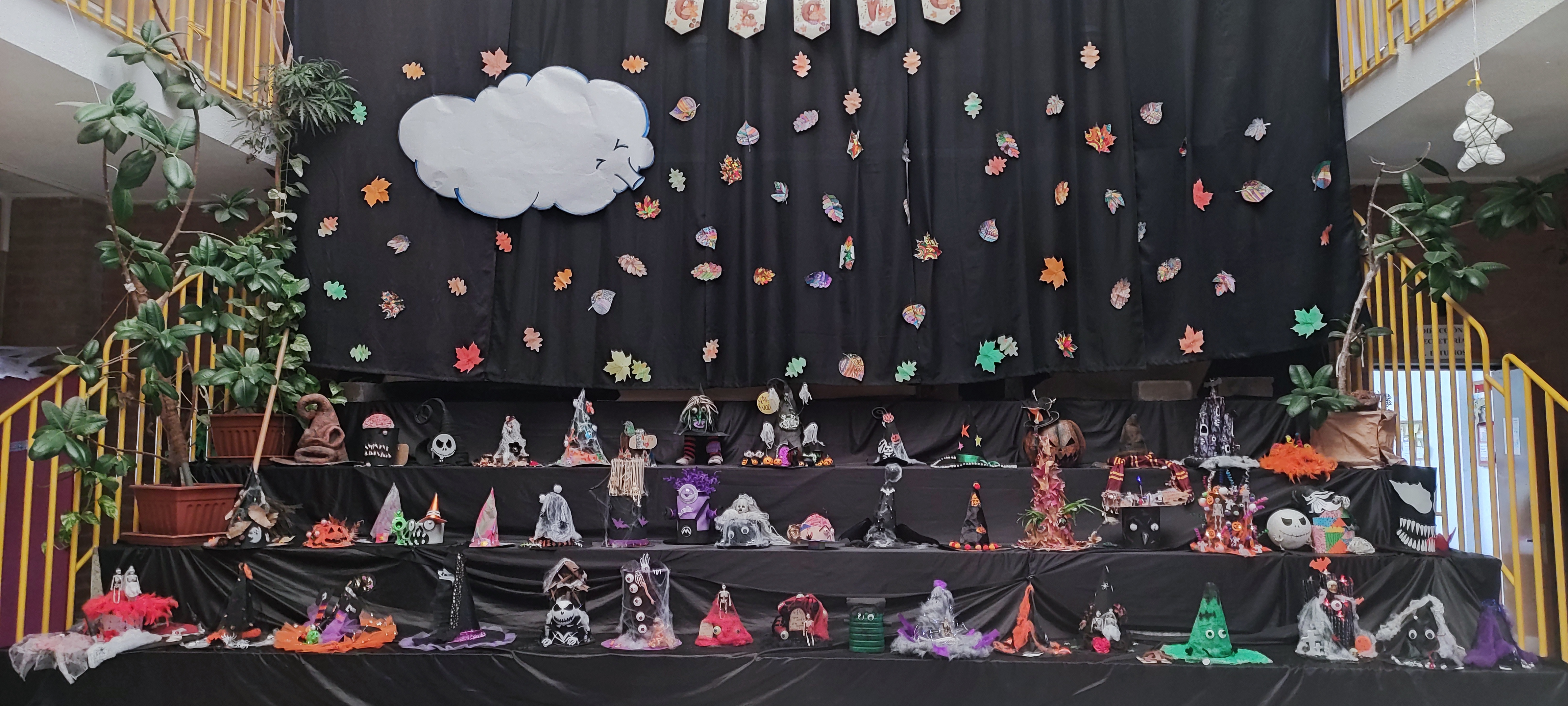 DECORACIÓN HALL SOMBREROS